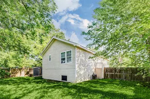 6054 Ridgeway Dr, Houston, TX 77033 - Photo 24