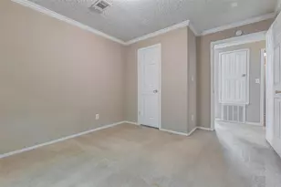 6054 Ridgeway Dr, Houston, TX 77033 - Photo 22