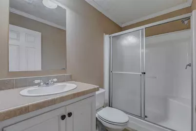 6054 Ridgeway Drive, Houston, TX 77033 - Photo 20