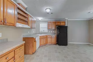 6054 Ridgeway Dr, Houston, TX 77033 - Photo 4