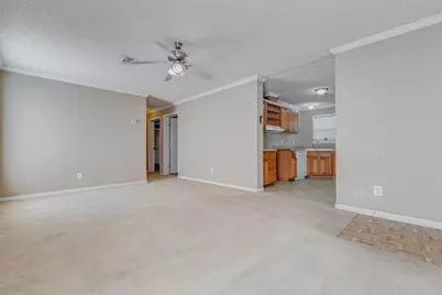 6054 Ridgeway Drive, Houston, TX 77033 - Photo 8