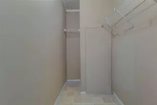 6054 Ridgeway Dr, Houston, TX 77033 - Photo 14