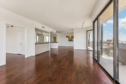 3350 McCue Road #2204, Houston, TX 77056 - Photo 4