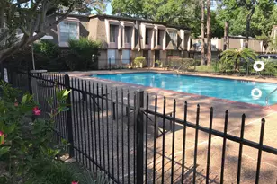 12633 Memorial Dr, Houston, TX 77024 - Photo 18