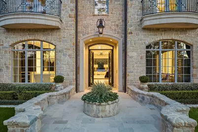 220 Merrie Way Lane, Houston, TX 77024 - Photo 2