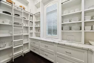 220 Merrie Way Ln, Houston, TX 77024 - Photo 18