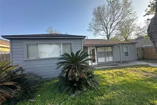 3826 Botany Dr, Houston, TX 77047 - Photo 2