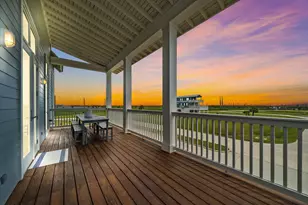 1615 Bay Pointe Dr, Galveston, TX 77554 - Photo 2