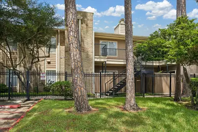 702 Bering Drive #117, Houston, TX 77057 - Photo 1