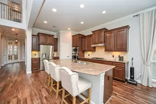 11 S Victoriana Cir, Spring, TX 77389 - Photo 10