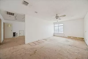 12703 Villawood Ln, Houston, TX 77072 - Photo 14