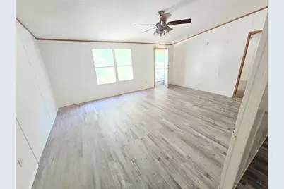 120 Acorn, Livingston, TX 77351 - Photo 2