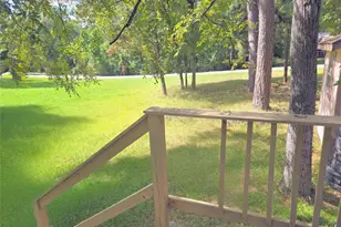 120 Acorn, Livingston, TX 77351 - Photo 16