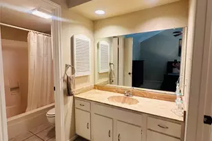 5915 Woodway Place Ct, Houston, TX 77057 - Photo 8