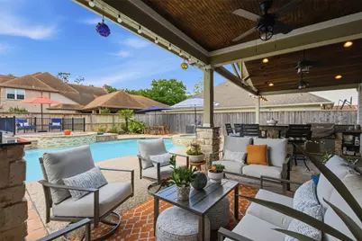 14707 Sandy Creek Drive, Houston, TX 77070 - Photo 10
