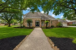 14707 Sandy Creek Dr, Houston, TX 77070 - Photo 1