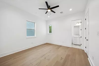 4509 Mimosa Drive, Bellaire, TX 77401 - Photo 28