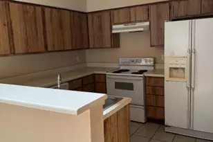 12246 Bob White Dr, Houston, TX 77035 - Photo 10