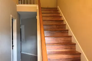 2114 Fountain Dr, Sugar Land, TX 77478 - Photo 2