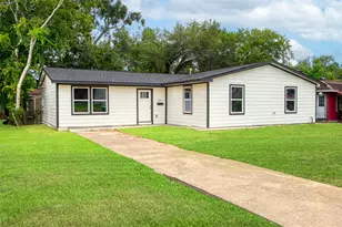 5727 Thrush Dr, Houston, TX 77033 - Photo 2