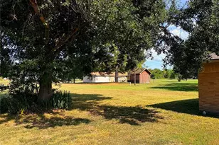 1120 3rd St, Hempstead, TX 77445 - Photo 14