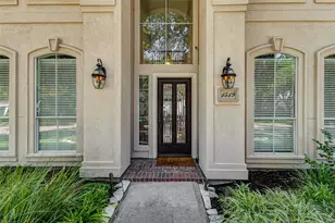 1519 Darnley Ln, Houston, TX 77077 - Photo 2