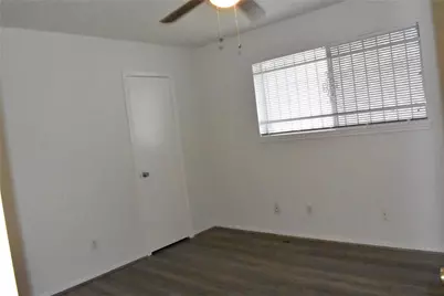 10427 Huntington Wood Drive, Houston, TX 77099 - Photo 20