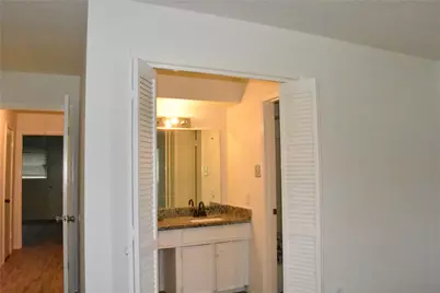 10427 Huntington Wood Drive, Houston, TX 77099 - Photo 16