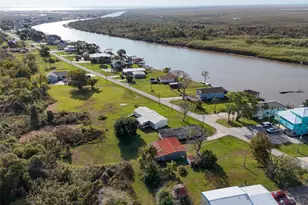 686 Cr 257, Matagorda, TX 77457 - Photo 22
