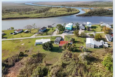 686 County Road 257, Matagorda, TX 77457 - Photo 18
