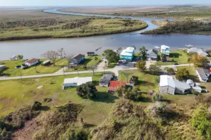 686 Cr 257, Matagorda, TX 77457 - Photo 18