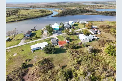686 County Road 257, Matagorda, TX 77457 - Photo 16