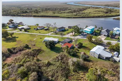 686 County Road 257, Matagorda, TX 77457 - Photo 20