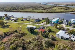 686 Cr 257, Matagorda, TX 77457 - Photo 20