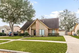 2731 Field Line Dr, Sugar Land, TX 77479 - Photo 2
