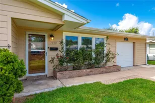 7109 Poplar Dr, Galveston, TX 77551 - Photo 4