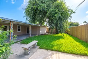 7109 Poplar Dr, Galveston, TX 77551 - Photo 20