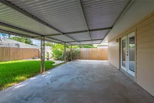7109 Poplar Dr, Galveston, TX 77551 - Photo 18