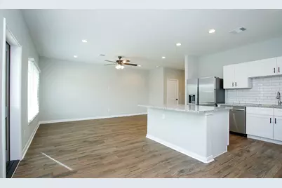 14010 Longstreet Building 6, Willis, TX 77318 - Photo 8