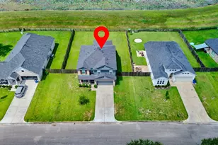 297 Twin Lakes Blvd W, West Columbia, TX 77486 - Photo 4