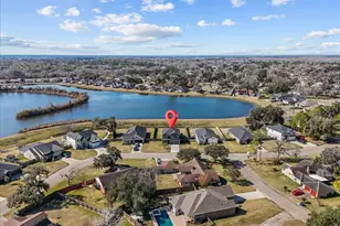 297 Twin Lakes Blvd W, West Columbia, TX 77486 - Photo 2