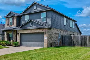 297 Twin Lakes Blvd W, West Columbia, TX 77486 - Photo 1