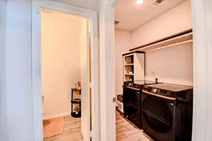 297 Twin Lakes Blvd W, West Columbia, TX 77486 - Photo 8