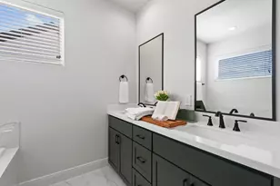 4842 Pinemont Dr, Houston, TX 77091 - Photo 12