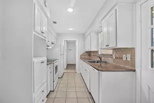 6734 Sharpcrest St, Houston, TX 77074 - Photo 16
