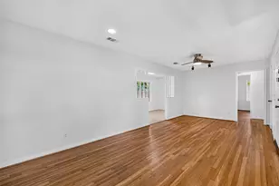 6734 Sharpcrest St, Houston, TX 77074 - Photo 10