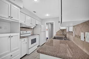 6734 Sharpcrest St, Houston, TX 77074 - Photo 18