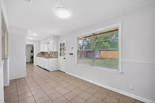 6734 Sharpcrest St, Houston, TX 77074 - Photo 14