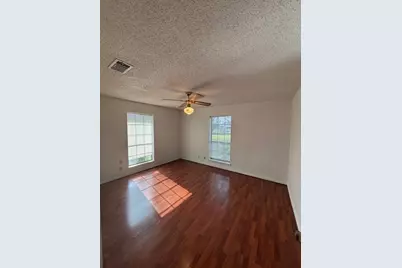 21 N Avenue D, Freeport, TX 77541 - Photo 4