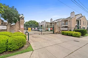 14600 Fonmeadow Dr, Houston, TX 77035 - Photo 30